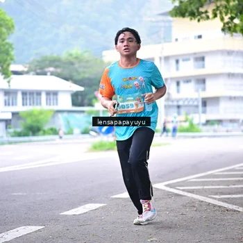 Runner Photo 8309455