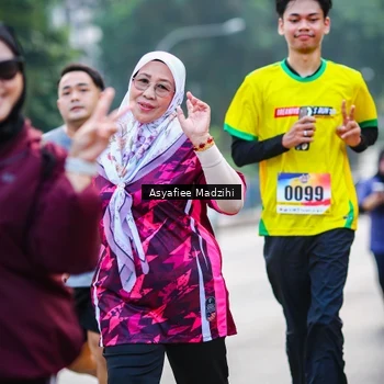 Runner Photo 8309542