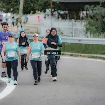 Runner Photo 8309654