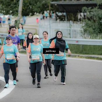 Runner Photo 8309700
