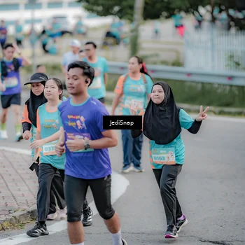 Runner Photo 8309754
