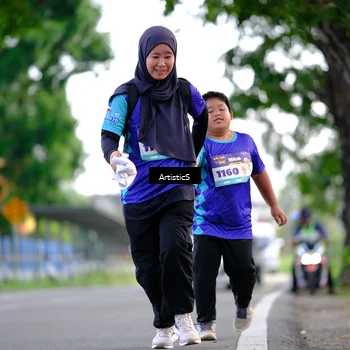 Runner Photo 8309756