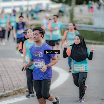 Runner Photo 8309769