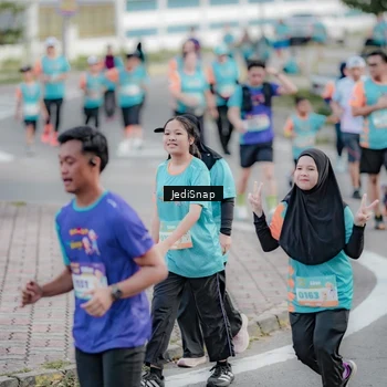 Runner Photo 8309772