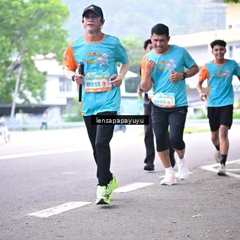 Runner Photo 8309779