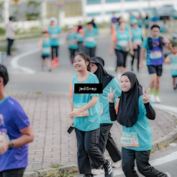 Runner Photo 8309792