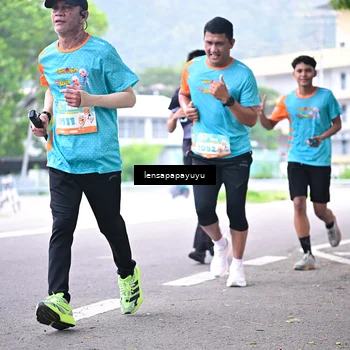 Runner Photo 8309809