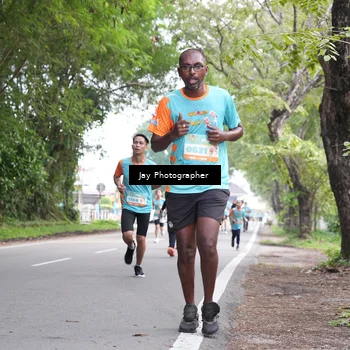 Runner Photo 8309832