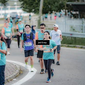 Runner Photo 8309835