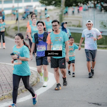 Runner Photo 8309845