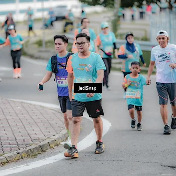 Runner Photo 8309860