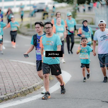 Runner Photo 8309881