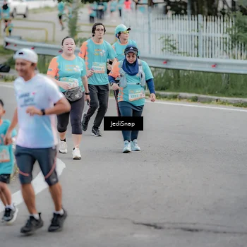 Runner Photo 8309912