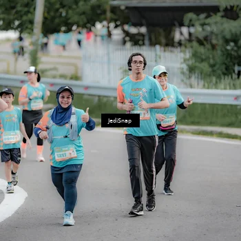 Runner Photo 8309973