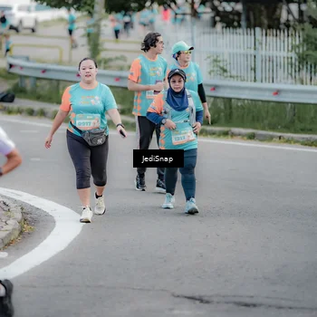 Runner Photo 8309977