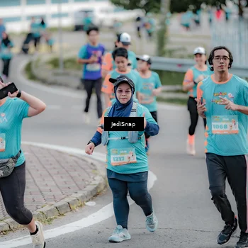 Runner Photo 8309997