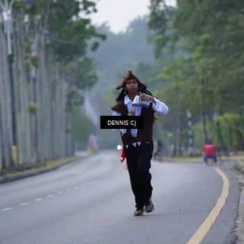 Runner Photo 8310002