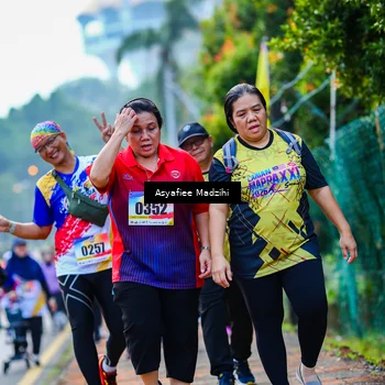 Runner Photo 8310004