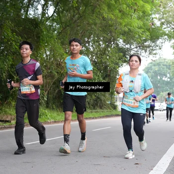Runner Photo 8310020