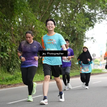 Runner Photo 8310022