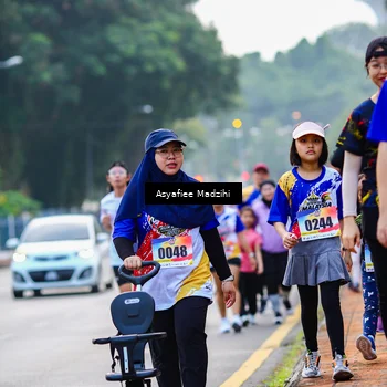 Runner Photo 8310024