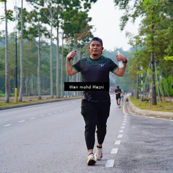 Runner Photo 8310025