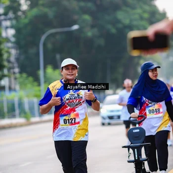 Runner Photo 8310042