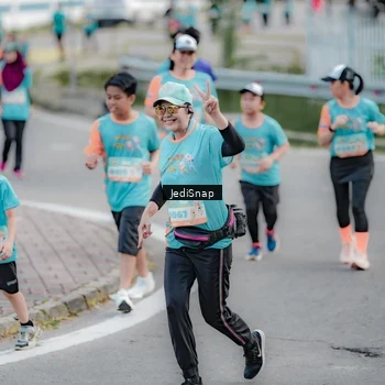 Runner Photo 8310049