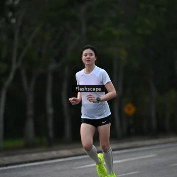 Runner Photo 8310057
