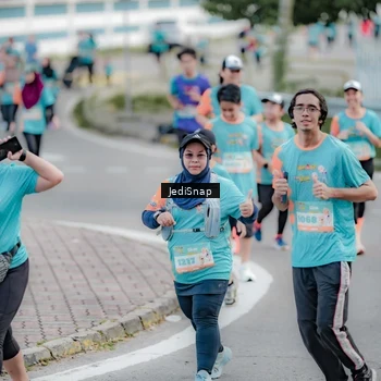 Runner Photo 8310058