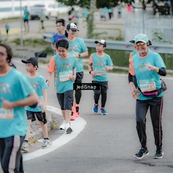 Runner Photo 8310063