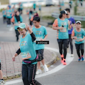 Runner Photo 8310064