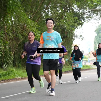 Runner Photo 8310075