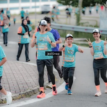 Runner Photo 8310080