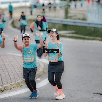 Runner Photo 8310102