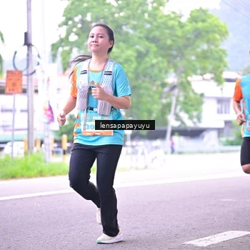 Runner Photo 8310106