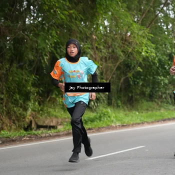 Runner Photo 8310111