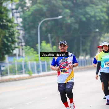 Runner Photo 8310118
