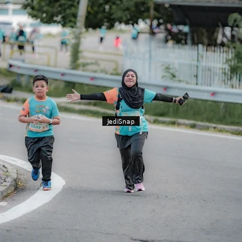 Runner Photo 8310210