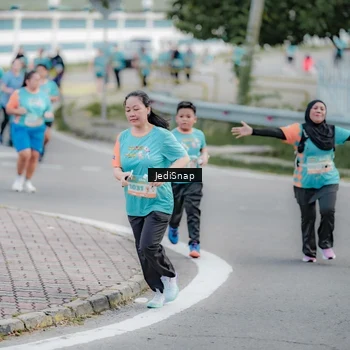 Runner Photo 8310241
