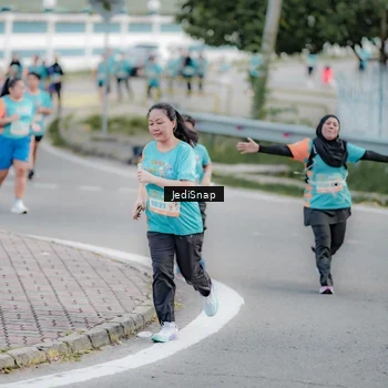 Runner Photo 8310242