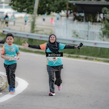 Runner Photo 8310246