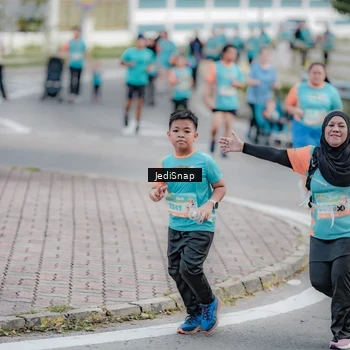 Runner Photo 8310249