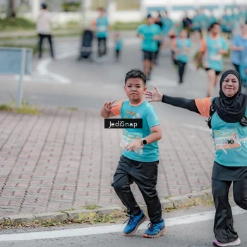 Runner Photo 8310258