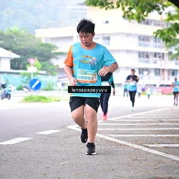 Runner Photo 8310296
