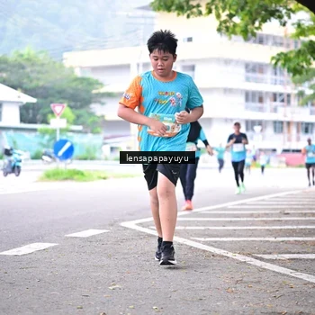 Runner Photo 8310297