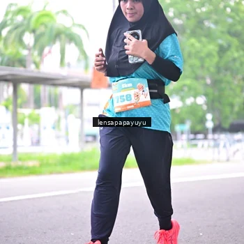 Runner Photo 8310300
