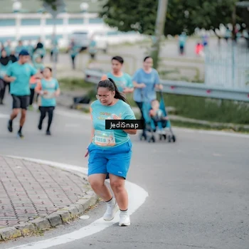 Runner Photo 8310304