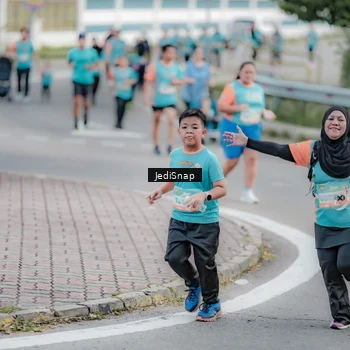 Runner Photo 8310309