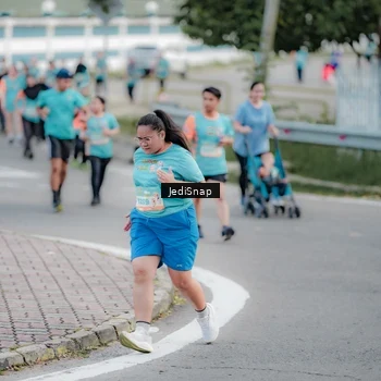 Runner Photo 8310310